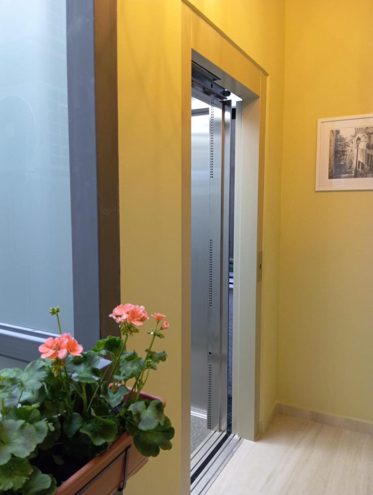 Ferienwohnung Warm Harbor Santa Coloma de Gramanet Exterior foto